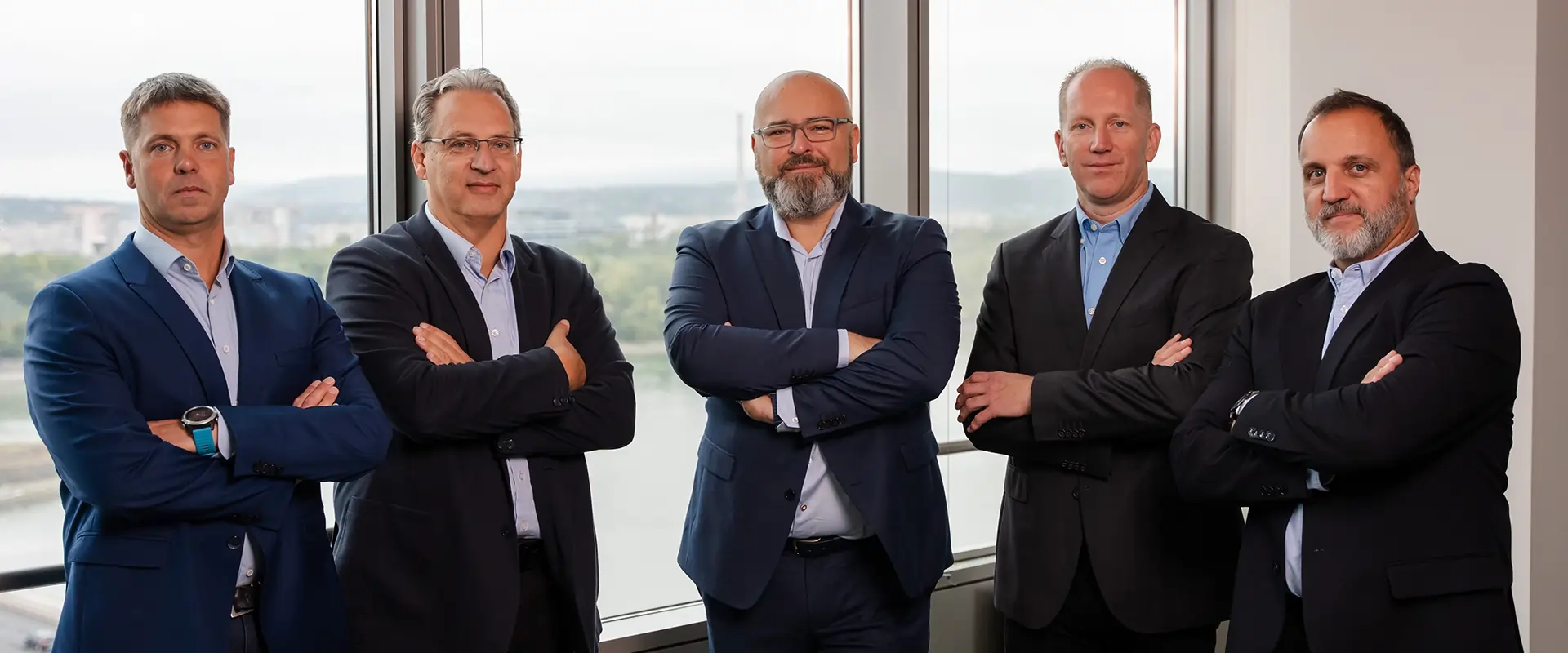 Services_Hero_B_mobil